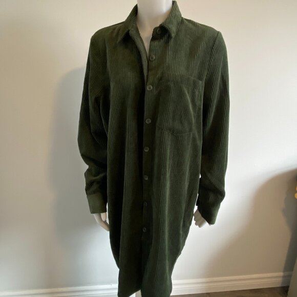 Twix Dresses & Skirts - Women's Green Corduroy Long Sleeve Dress